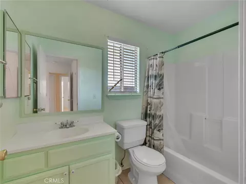 Bath - 21693 Wren, Apple Valley, CA 92308 photo 2 of 2
