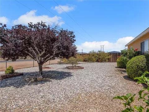 Exterior - 21693 Wren, Apple Valley, CA 92308 photo 8 of 9