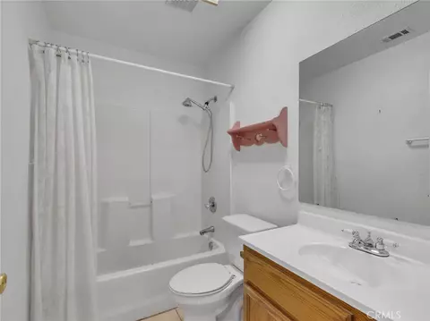 Bath - 21693 Wren, Apple Valley, CA 92308 photo 1 of 2