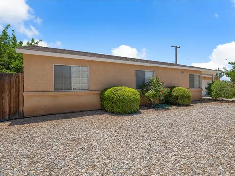 Exterior - 21693 Wren, Apple Valley, CA 92308 photo 7 of 9