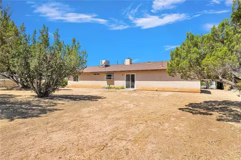 Exterior - 7335 Dayton Ave, Hesperia, CA 92345 photo 8 of 9