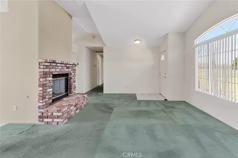 Living - 7335 Dayton Ave, Hesperia, CA 92345 photo 4 of 6