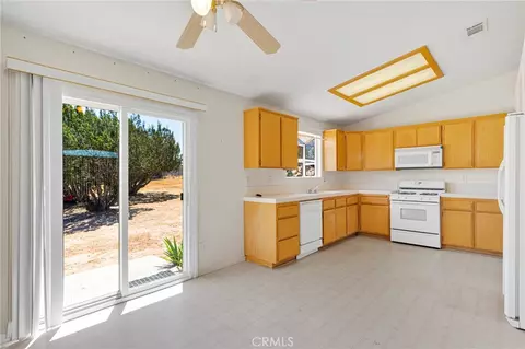 Kitchen - 7335 Dayton Ave, Hesperia, CA 92345 photo 1 of 4