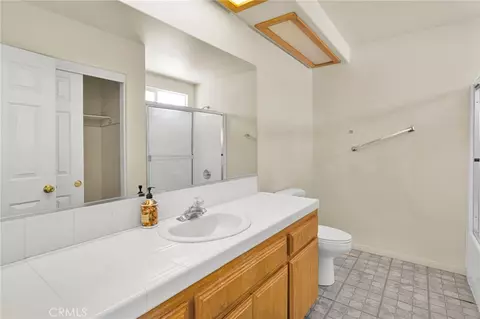 Bath - 7335 Dayton Ave, Hesperia, CA 92345 photo 1 of 2