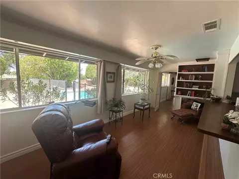Living - 19955 Chickasaw Rd, Apple Valley, CA 92307 photo 6 of 6