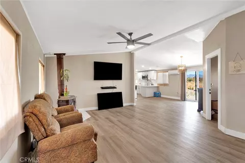 12352 Nugget, Phelan, CA 92371 photo 10