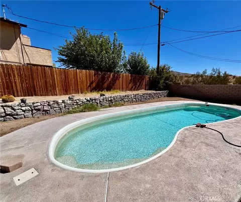 Exterior - 29690 Palermo St, Barstow, CA 92311 photo 5 of 8