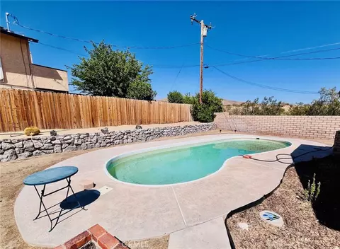 Exterior - 29690 Palermo St, Barstow, CA 92311 photo 5 of 8