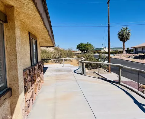 Exterior - 29690 Palermo St, Barstow, CA 92311 photo 4 of 8