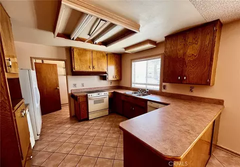 Kitchen - 29690 Palermo St, Barstow, CA 92311 photo 1 of 2