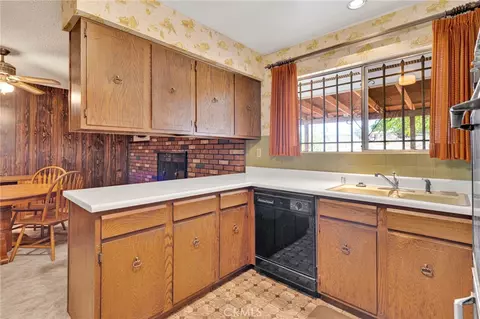 Kitchen - 28015 Church, Barstow, CA 92311 photo 1 of 1