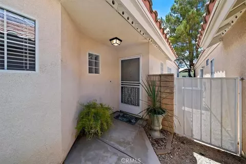 Exterior - 11574 Mountain Mdw, Apple Valley, CA 92308 photo 4 of 12