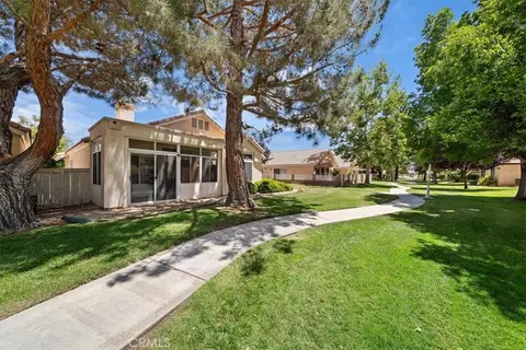 Exterior - 11574 Mountain Mdw, Apple Valley, CA 92308 photo 10 of 12