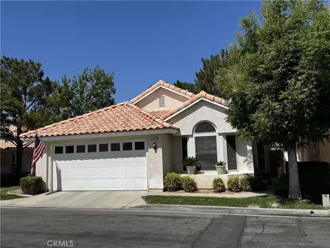 11574 Mountain Mdw, Apple Valley, CA 92308