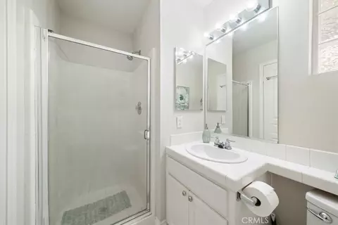 Bath - 11574 Mountain Mdw, Apple Valley, CA 92308 photo 1 of 4