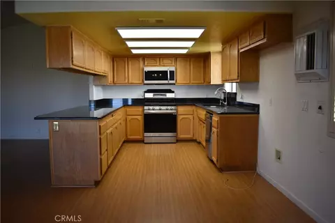 Kitchen - 15016 Tournament, Helendale, CA 92342 photo 1 of 3
