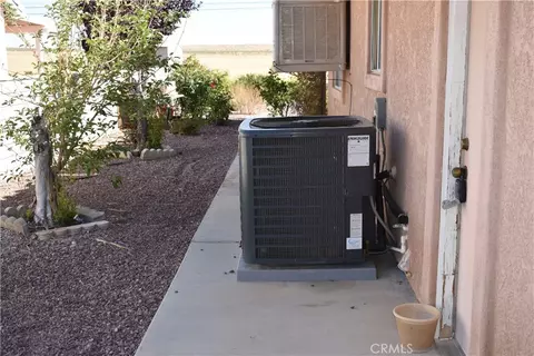 Exterior - 15016 Tournament, Helendale, CA 92342 photo 7 of 10