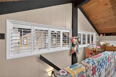 Entry Way - 1488 Linnet, Wrightwood, CA 92397 photo 5 of 5
