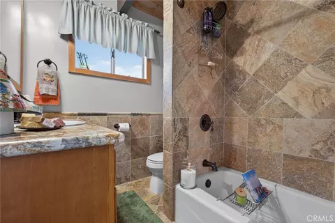 Bath - 1488 Linnet, Wrightwood, CA 92397 photo 5 of 6