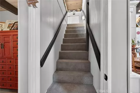 Entry Way - 1488 Linnet, Wrightwood, CA 92397 photo 4 of 5