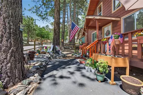 Exterior - 1488 Linnet, Wrightwood, CA 92397 photo 8 of 19