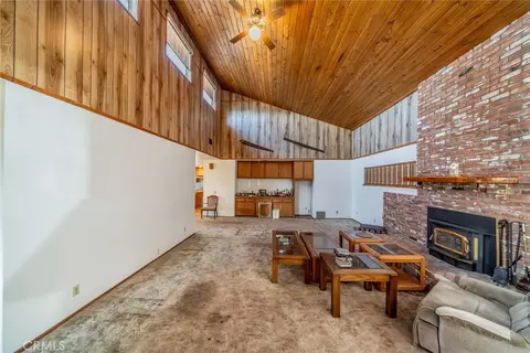 Living - 6474 Macapa, Phelan, CA 92371 photo 3 of 11