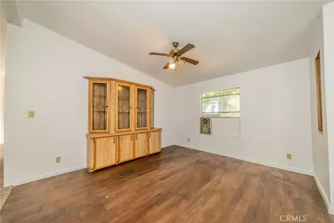 Living - 6474 Macapa, Phelan, CA 92371 photo 11 of 11