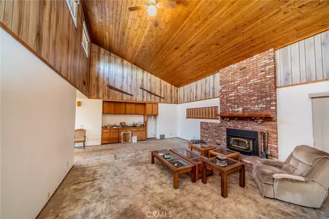 Living - 6474 Macapa, Phelan, CA 92371 photo 2 of 11