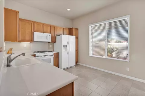 Kitchen - 10149 Darby Rd, Apple Valley, CA 92308 photo 2 of 3