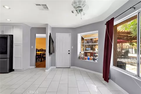 Entry Way - 20430 Rancherias, Apple Valley, CA 92307 photo 3 of 7