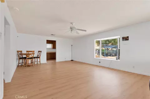 Living - 20430 Rancherias, Apple Valley, CA 92307 photo 4 of 5