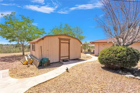Exterior - 20430 Rancherias, Apple Valley, CA 92307 photo 5 of 10