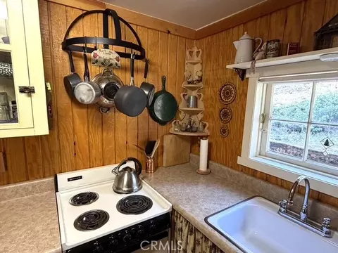 Kitchen - 0 Table Mountain Rd, Wrightwood, CA 92397 photo 2 of 2