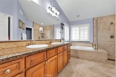 Bath - 17777 Brazier Dr, Riverside, CA 92508 photo 1 of 5