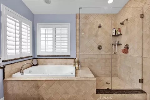 Bath - 17777 Brazier Dr, Riverside, CA 92508 photo 2 of 5