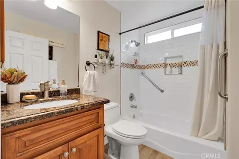 Bath - 17777 Brazier Dr, Riverside, CA 92508 photo 5 of 5