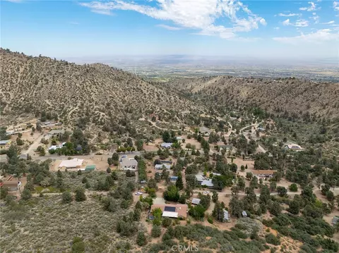 View/Area - 7685 Wintergreen, Wrightwood, CA 92397 photo 10 of 11