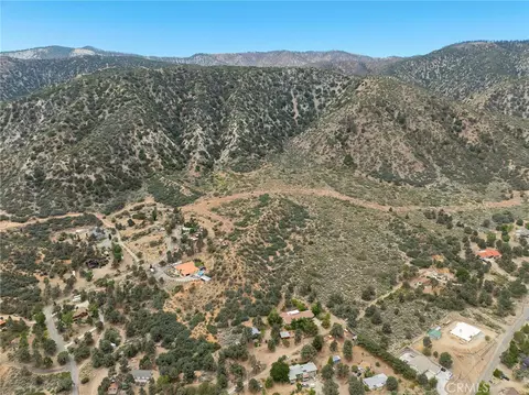 View/Area - 7685 Wintergreen, Wrightwood, CA 92397 photo 3 of 11
