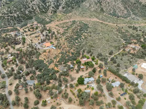View/Area - 7685 Wintergreen, Wrightwood, CA 92397 photo 2 of 11