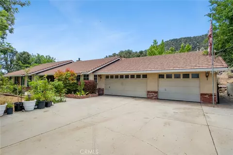 7685 Wintergreen, Wrightwood, CA 92397