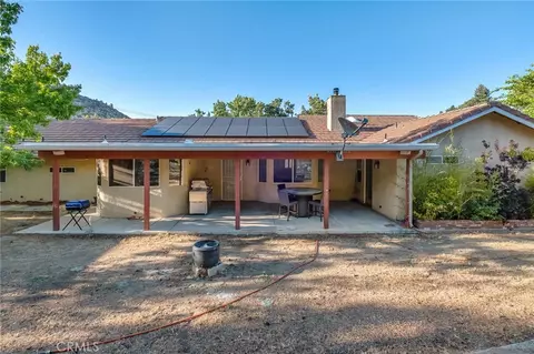 Exterior - 7685 Wintergreen, Wrightwood, CA 92397 photo 4 of 15