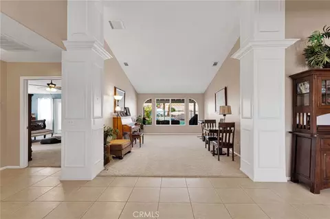 Entry Way - 20134 Skyline Ranch Dr, Apple Valley, CA 92308 photo 4 of 8