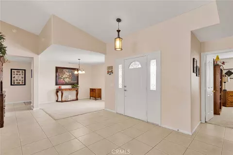 Entry Way - 20134 Skyline Ranch Dr, Apple Valley, CA 92308 photo 3 of 8