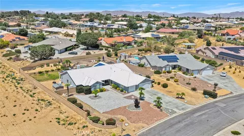 View/Area - 20134 Skyline Ranch Dr, Apple Valley, CA 92308 photo 3 of 10