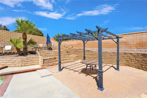 Exterior - 20134 Skyline Ranch Dr, Apple Valley, CA 92308 photo 11 of 19