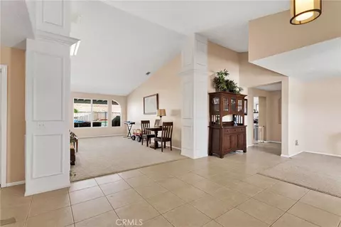 Entry Way - 20134 Skyline Ranch Dr, Apple Valley, CA 92308 photo 5 of 8