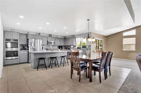 Kitchen - 20134 Skyline Ranch Dr, Apple Valley, CA 92308 photo 4 of 4