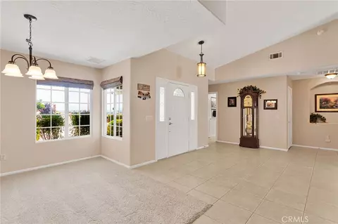 Entry Way - 20134 Skyline Ranch Dr, Apple Valley, CA 92308 photo 1 of 8