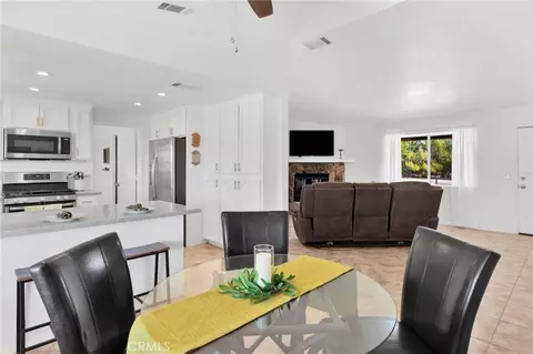 Dining - 22672 El Centro Rd, Apple Valley, CA 92307 photo 2 of 2