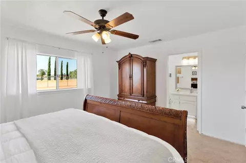 Bedroom - 22672 El Centro Rd, Apple Valley, CA 92307 photo 4 of 5
